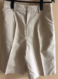 ベージュ　ハーフパンツ