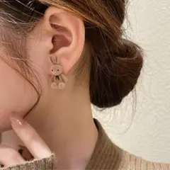 ★新品未使用★ ❤❤うさぎ ピアス 両耳用 ❤❤