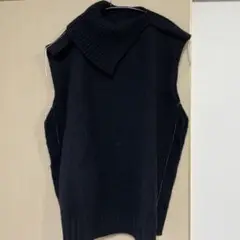 REVERSED SWEATER WITH ICONIC STITCHING