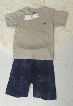 新品　Tシャツ　パンツ