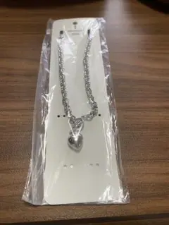 新品♪GU☆ハートモチーフボリュームチェーンネックレス