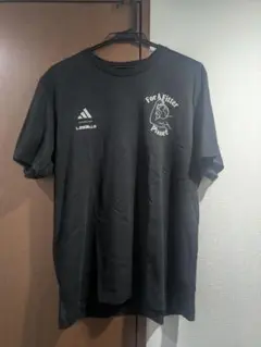 アディダス レズミルズ Tシャツ