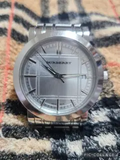 BURBERRY シルバー メンズ 腕時計稼働中です。