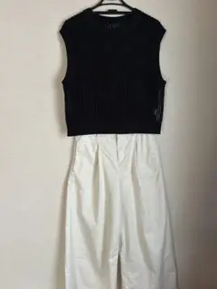 新品の　GU透かし編みブラックニットトップス　XL