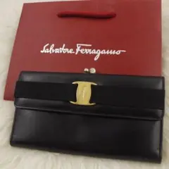 【極美品✨定価78000円】Salvatore Ferragamo 長財布 人気