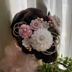 つまみ細工髪飾り　成人式　卒業式　振袖　袴　和装　着物　晴れ着　淡い　ピンク