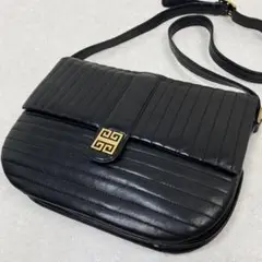 日本製 ジバンジー キルティング ショルダーバッグ レザー 4Gロゴ ブラック