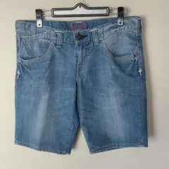 美品 Levi'sデニムハーフパンツW26レディースジーンズ夏ショートリーバイス