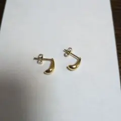 ゴールド ピアス