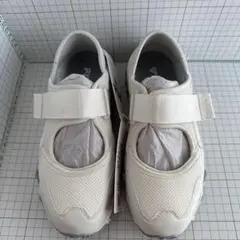 FILA スニーカー　ホワイト系　24.5cm