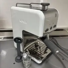 Item thumbnail for item 65f3d8cc-004f-4a2a-b293-073dc8d0e028