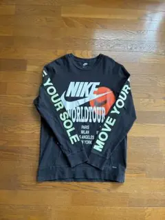 NIKE ロングスリーブTシャツ　ワールドツアー