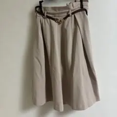 膝丈下スカートMうすべーべジュ １点景品付き
