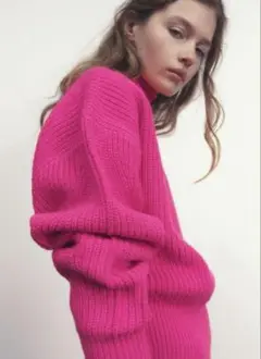 【ZARA】サラ ワイドラウンドネックニットセーター