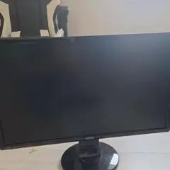 BenQ GL2460 24インチモニターとゲーミングPCセットです。