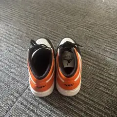 Nike Air Jordan 1 Mid ホワイト/オレンジ/ブラック