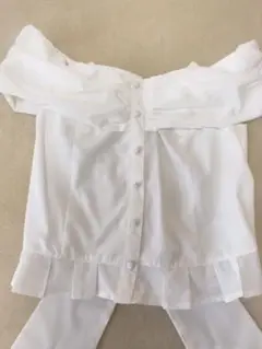 オフショルダー ホワイト シャツ
