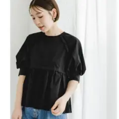 美品★一度着用のみ★ F by ROSSO　プリーツデザインブラウス　ブラック