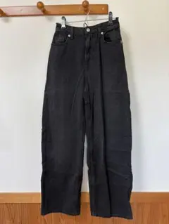 未使用　H&M ストレートデニム　ルーズフィット　ウルトラハイウェスト　ブラック