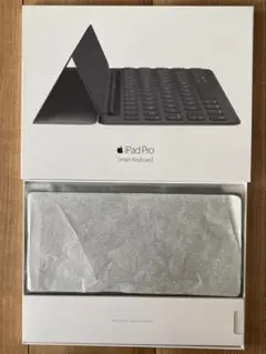 iPad Pro Smart Keyboard 9.7㌅　MM2L2AM/A