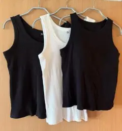 【3枚セット】UNIQLO リブタンク白黒＋カップ付きタンク黒
