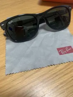 Ray-Ban RB2132 ブラックサングラス