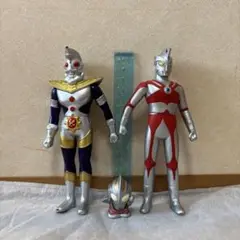 ウルトラマンフィギュア 2体セット ウルトラマンガイア ソフビ 指人形