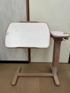 【新品】高さ調整可能なサイドテーブル キャスター付き　介護用テーブル