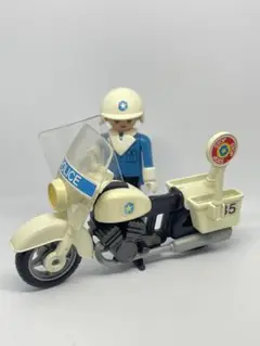 playmobil プレイモービル CITY ACTION 白バイ警官 ４個 playmobil プレイモービル CITY ACTION 白バイ警官 4個 - メルカリ