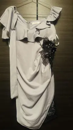 Tika グレー フリルドレス L