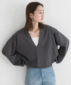 ◉新品タグ付◉ ad thie 切りっぱなし Vネックプルオーバー