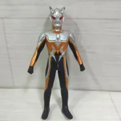 ダークロプスゼロ　ウルトラマンフィギュア