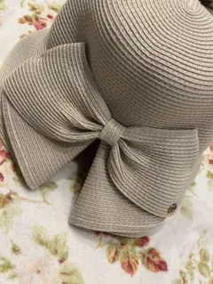 【美品】リボン付き麦わら帽子　折り畳み　サイズ調整可能
