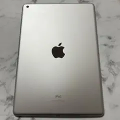iPad 第8世代 32GB シルバー 美品