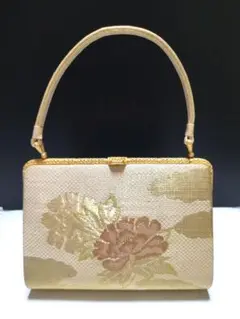 Item thumbnail for item d32dd567-0b88-45f1-99a3-09c49fe04ee6