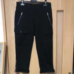 美品 モスキーノ 黒のパンツ