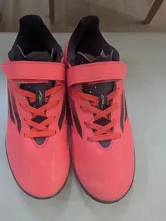 アディダスサッカートレシュー
