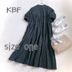 【美品】KBF ギャザーボリュームワンピース　ペイズリー　刺繍　黒/black