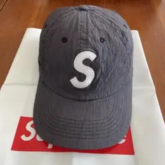 Supreme S刺繍 キャップ