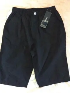 新品タグ付　170サイズ　TREWES 黒 ハーフパンツ　ブラック