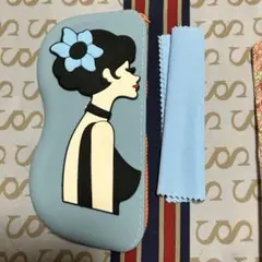 新品未使用❣️水色 女性の横顔 シリコンメガネケース 眼鏡拭き付き