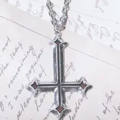 地雷 赤逆十字架ネックレス Gothic 稀少