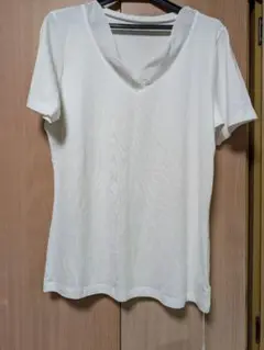 新品未使用エニワイズ　Tシャツ