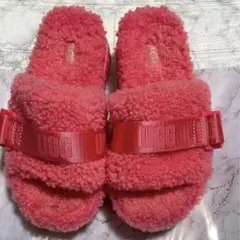 UGG⭐︎もこもこ⭐︎ピンク可愛い⭐︎Fluffita⭐︎厚底⭐︎ロゴ⭐︎スリッパ⭐︎サンダル