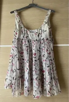 新品同様　美品　miumiu シルクキャミソールブラウス MIU MIU（キャミソール）のフリマアイテム一覧