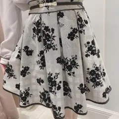 evelyn エブリン スカート 花柄 フロッキーパイピング