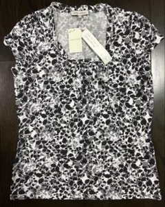 新品未使用タグ付き！ローラアシュレイ　柄Tシャツ