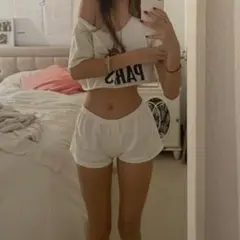 Brandy Melville ホワイトショートパンツ