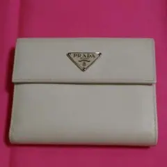 PRADA ホワイト 折り財布