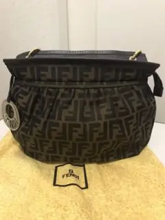 【shinchan様専用】フェンディ ズッカ柄 ショルダーバッグ チャーム付き